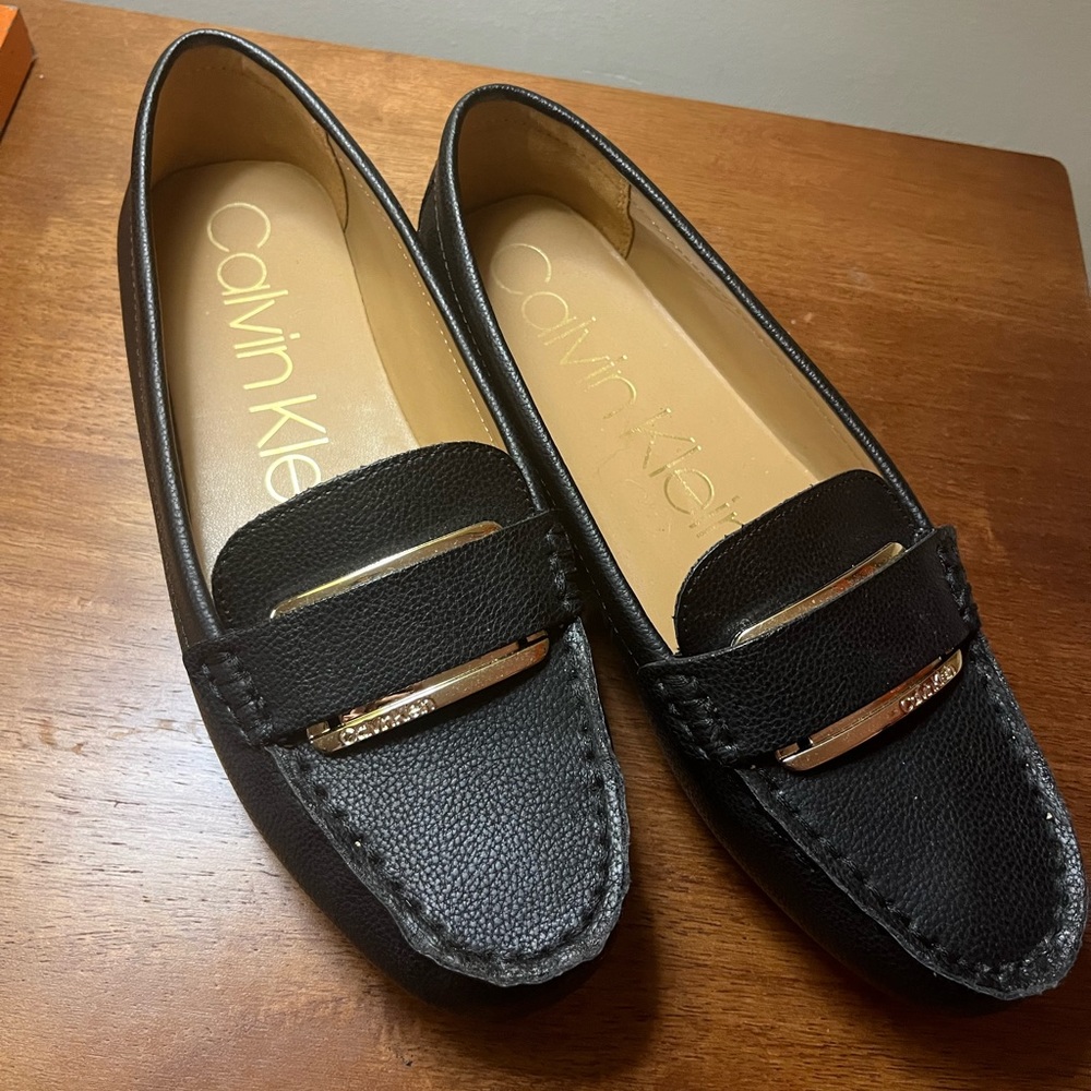 Calvin Klein black and gold loafer flats. Sz 8.5 Medium
